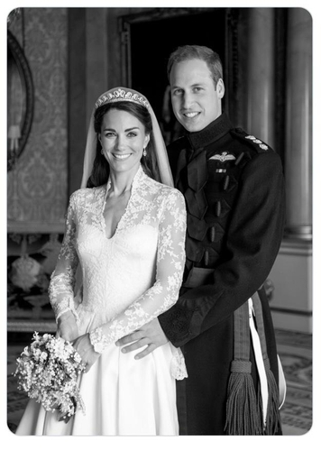 암투병 등 힘든 나날의 英 왕세자 부부…13년전 웨딩 사진 올렸다