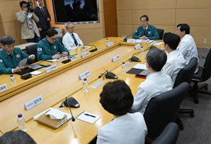 한덕수 총리, 국립암센터 현장점검