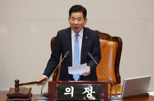 김진표, 민주당 국회의장 후보에 직격탄…'공부해보면 부끄러울 것'