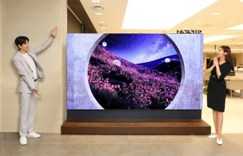 삼성전자, 1억 8000만원짜리 114형 마이크로 LED TV 선보여…'국내 최대 크기'