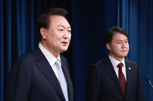 [속보] 尹대통령, 민정수석 부활…김주현 전 법무부 차관 임명
