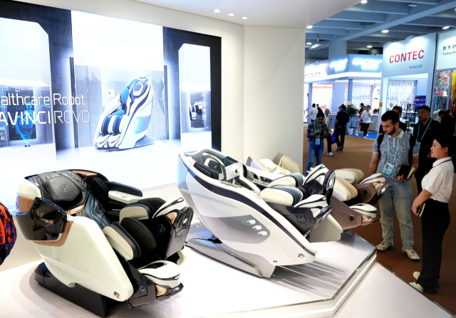 중국 최대 무역 박람회 ‘캔톤페어 2024’에 전시된 바디프랜드 헬스케어로봇. 사진제공=바디프랜드