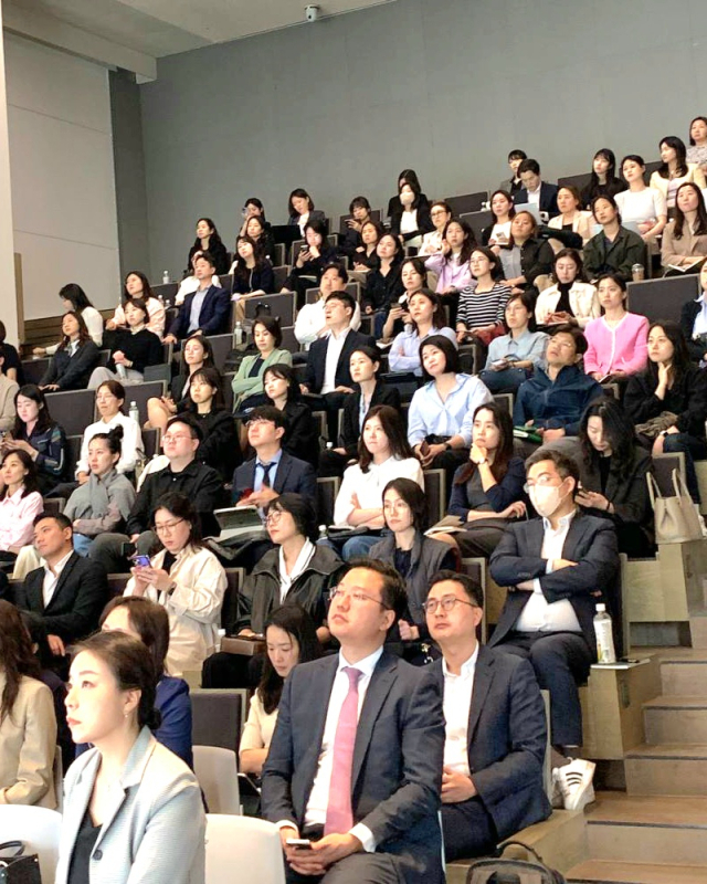 PEF운용사협의회 회원들이 9일 서울 대신파이낸스센터에서 열린 세미나에 참석해 발표를 듣고 있다. 사진 제공=PEF운용사협의회