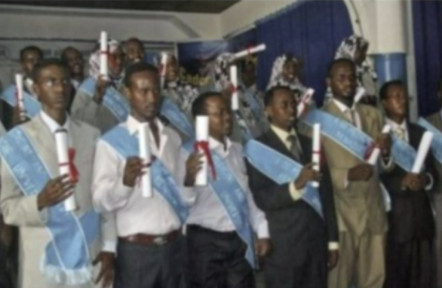 의협 회장 '소말리아 의대생' 졸업사진 올렸다 논란에 삭제