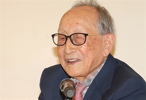 105세 철학자의 늙지 않는 조언 '65세 은퇴 후 가장 많이 일했다'