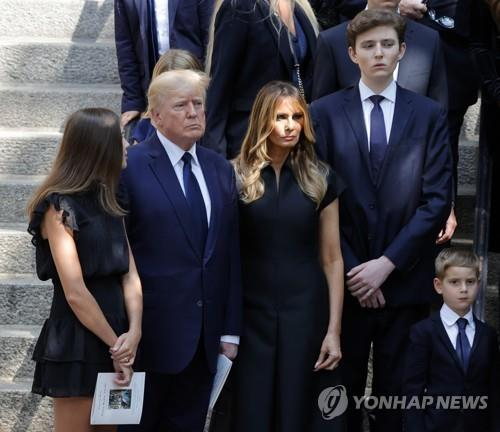 '트럼프보다 큰 거구라던데…' 소문 무성 막내아들 정치무대 등장 예고에 관심 집중