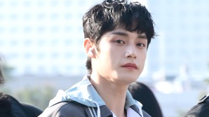 제로베이스원 김지웅, 심쿵 눈맞춤 [SE★포토]