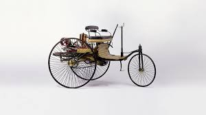메르세데스 벤츠 그룹 창업자 칼 벤츠가 1885년 세계 최초로 개발한 자동차. 메르세데스 벤츠 그룹