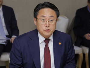 어선은행 설립해 유휴어선 임대…‘어촌형 기회발전특구’ 도입 추진