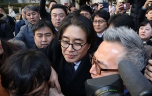 경찰, '배임·횡령 혐의' 이호진 前 태광 회장 구속영장 신청