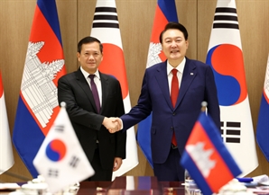 韓-캄보디아 정상, '전략적 동반자 관계' 수립…경제·안보 등 6개 분야 통합 협력