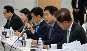 김주현 금융위원장, 벤처업계 간담회