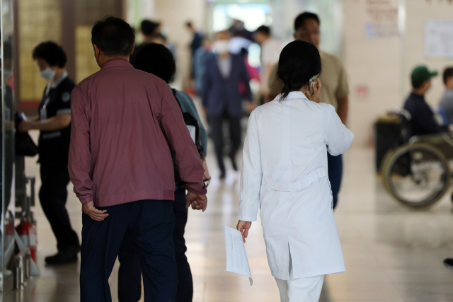 [속보] 정부 '수련병원 전임의 계약률 지속 증가…67.5%로 전주보다 0.6%포인트 늘어'