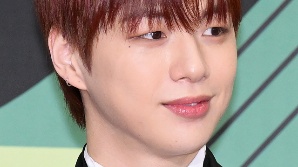 강다니엘, 소속사 대주주 고소…명의 도용해 100억대 사기 주장
