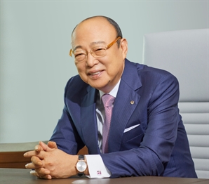 [단독] 또 한화에어로 찾은 김승연…이번엔 생산거점 챙겼다