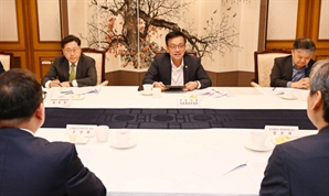 "美, 중국 전략품목 관세 인상…기업별 대응 전략 마련해야"