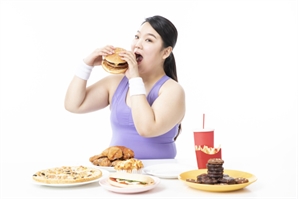 '이것' 먹으면 살만 찌는 게 아니었네…조금만 먹어도 머리 나빠진다 왜?