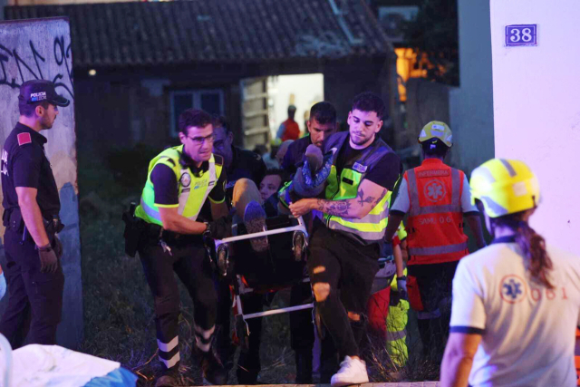 '춤추던 테라스 무너져'…스페인 마요르카섬 2층 클럽 붕괴, 최소 4명 사망