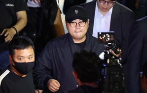 김호중 블박 메모리카드의 진실은?…"본부장이 삼켰다"vs"직접 빼냈을 수도"