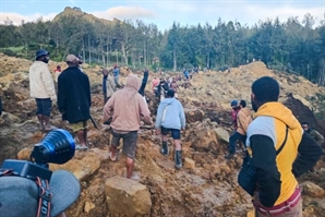 파푸아뉴기니서 대형 산사태로 마을 덮쳐…"100여명 사망"