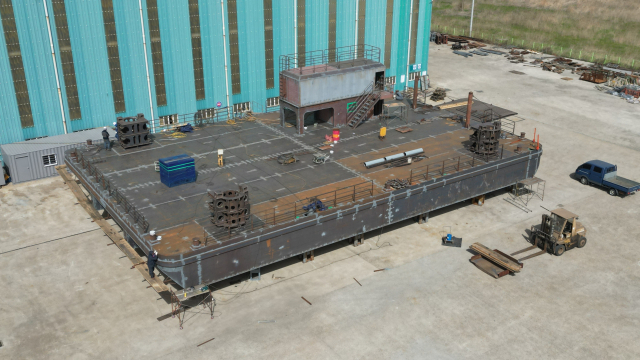 지난해 페리지에어로스페이스가 제주도에서 건설 중인 해상 발사용 선박 '세테시아1'. 사진 제공=페리지에어로스페이스