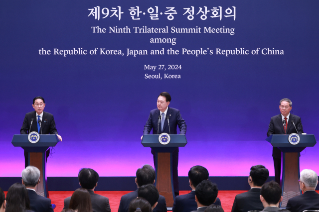 기시다 日 총리 '北 비핵화·한반도 안정 3국 공동 이익 확인'
