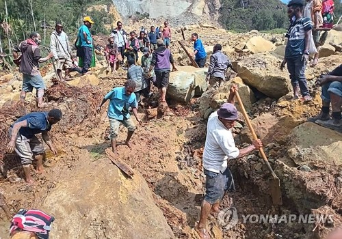 파푸아뉴기니 산사태로 '2천명 매장' 와중에…부족전투·총리 불신임 혼란