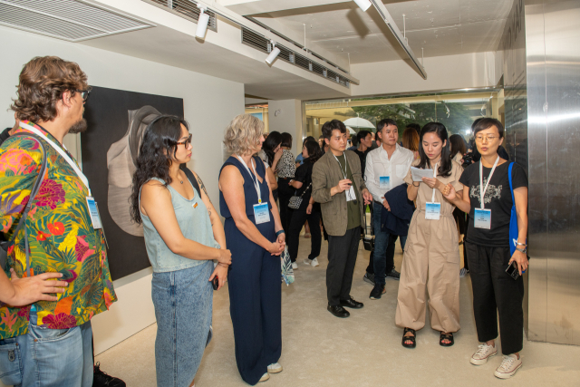 전속작가제·미술축제…정책지원 업은 K아트, 세계로 발돋움