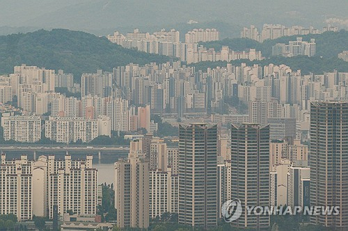 사진은 26일 서울 남산에서 바라본 서울 시내 아파트 단지 모습. 연합뉴스