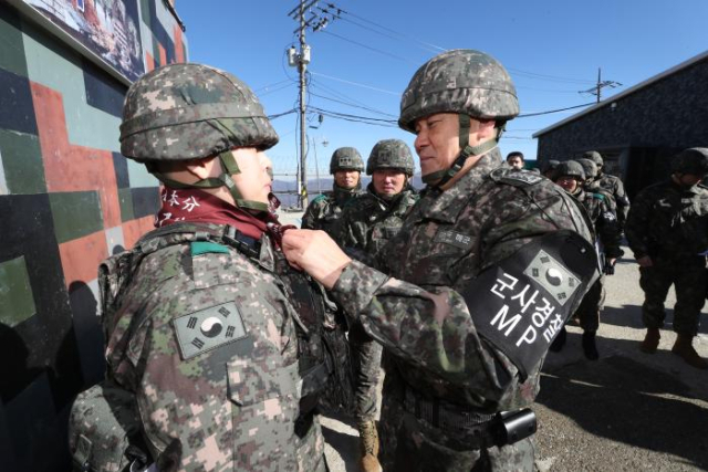 김명수 합참의장, 軍합동성 ‘원팀(One-Team) 리더십’ 화제…취임후 5300여㎞ 종횡무진[이현호 기자의 밀리터리!톡]