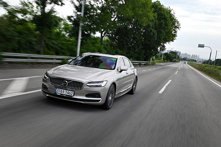 볼보 S90 B6 AWD 얼티메이트. 김학수 기자