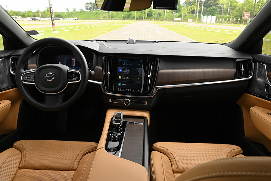 볼보 S90 B6 AWD 얼티메이트. 김학수 기자
