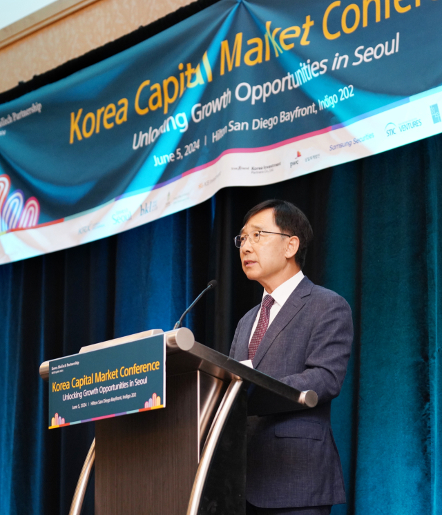 민홍기 한국거래소 코스닥시장위원장이 5일(현지시간) 미국 샌디에이고에서 진행한 ‘2024 Korea Capital Market Conference’에서 인사말을 하고 있다. 사진 제공=한국거래소