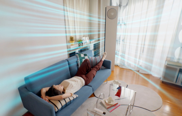 LG 휘센 AI 에어컨의 AI 기능인 ‘스마트케어’로 실내 온도를 관리하고 있는 모습. 사진 제공=LG전자