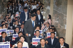 野, 11개 상임위원장 선출투표 시작…與 불참