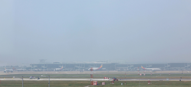 인천공항 제1터미널 활주로. 연합뉴스