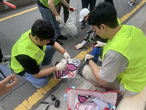 골프존뉴딘그룹, 빗물받이 정화 활동 봉사[필드소식]