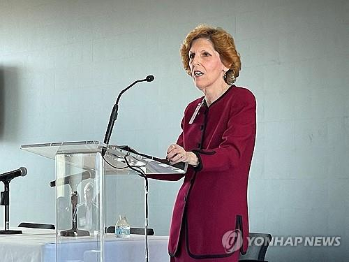 '금리인하 앞서 물가지표 몇달 더 호전 필요'…美연준 '매파'위원 언급