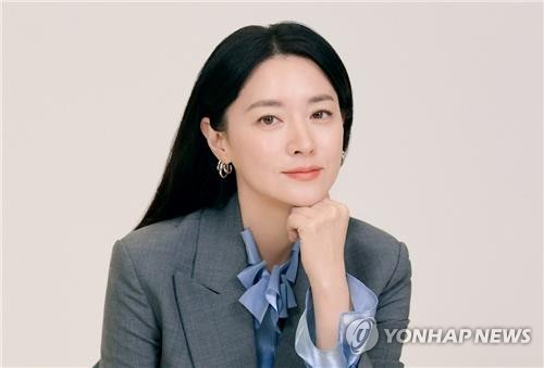 배우 이영애 천안함재단에 5천만원 기부