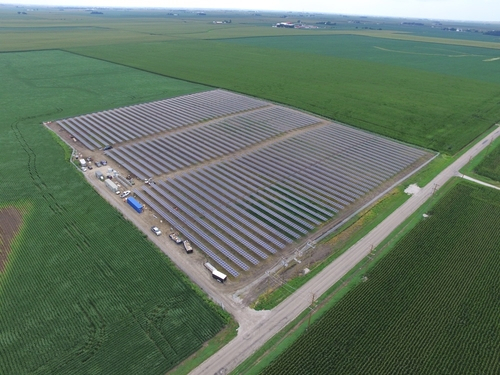 한화큐셀, 美 에너지 기업과 협력 확대…2GW 태양광모듈 공급