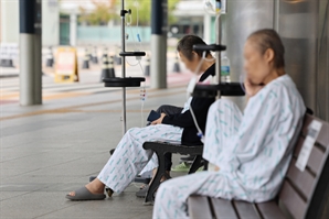 의정대화 시작되나…꿈쩍않는 전공의가 '변수'