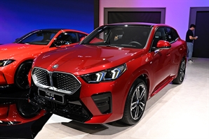 BMW, 2024 부산 모빌리티쇼에서 전기 SAC, iX2 전시