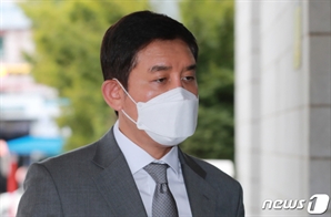 檢, '라임 몸통' 김봉현에 정치인 불법 로비로 징역 8개월 구형