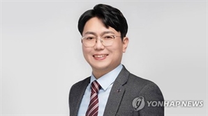 유부남 교사시절 女제자에 "자기야…당장 안아주고 싶다" 교총 신임회장 결국…