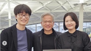 엔비디아 ‘젠슨 황’ 만난 네이버 이해진…무슨 말 나눴나?
