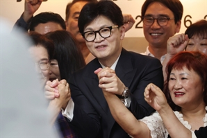 대구 찾은 한동훈, 羅·元 연대설에 "우리 모두 불행해질 것"