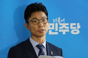 이재명 '단독출마 룰' 미룬 민주 당원 표심 비율은 대폭 높였다