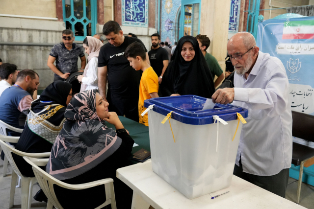 28일 치러진 이란 대통령 선거의 모습 /AFP연합뉴스
