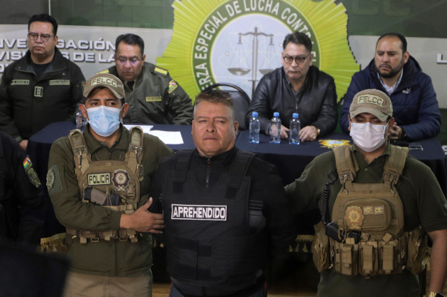 '3시간' 군부 쿠테타 일으킨 볼리비아 군 장성에 6개월 구금령