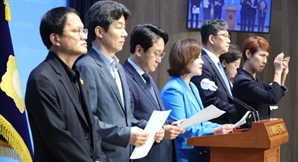 '이태원 음모론' 불지핀 김진표.."의도와 달라…尹 소신 높게 평가"